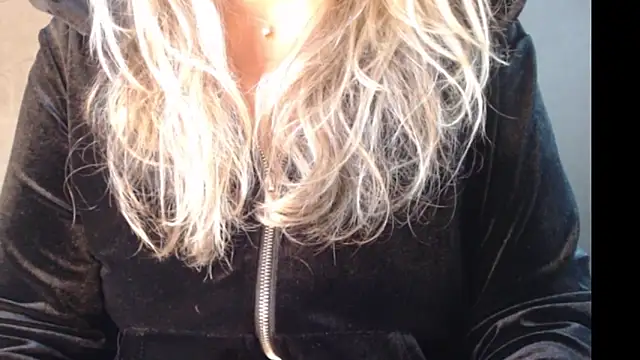 JenniLowen online show from January 2025 02:25:01 PM