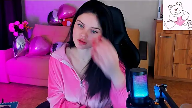 Lora Cain online show from February 2025 01:57:01 PM