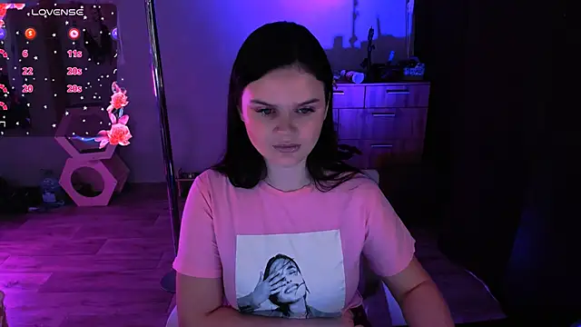 Lora Cain online show from June 2026 01:23:02 PM