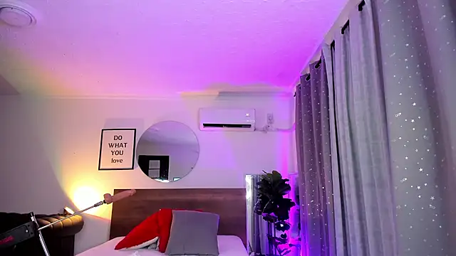 valery yepes online show from February 2025 04:35:01 PM