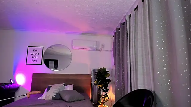 valery yepes online show from February 2025 03:21:01 PM