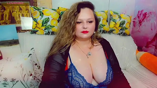 Snapshot of KlaraHoll chatting on June 2026 03:49:02 PM KlaraHoll online show from June 2026 03:49:02 PM