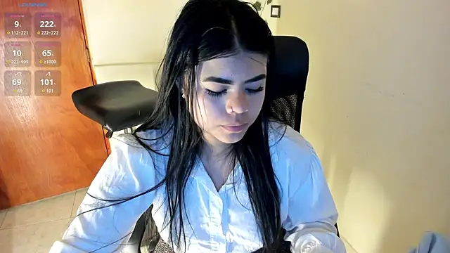 aitana-purple online show from October 2025 09:17:02 PM