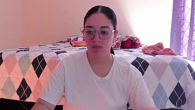 atenas 05  online show from May 2026 01:29:01 PM