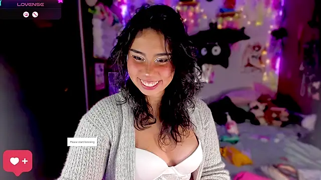 Snapshot of kiki_cavilll chatting on December 2024 12:48:02 AM kiki cavilll online show from December 2024 12:48:02 AM