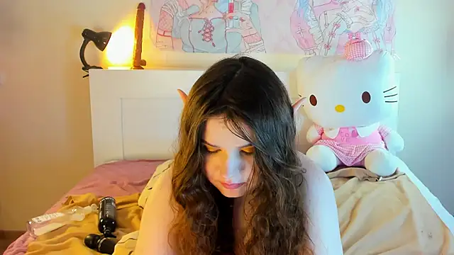 kuraii1  online show from December 2024 03:19:01 AM