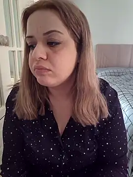 cansuozell online show from December 2025 10:00:02 AM