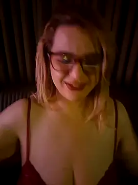 cansuozell online show from May 2026 06:04:01 PM