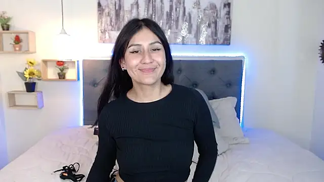 mia aira online show from January 2025 08:56:01 PM