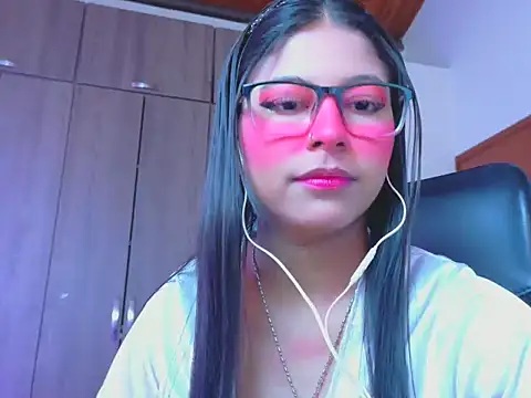  ALLYSON18  online show from June 2026 12:00:02 PM
