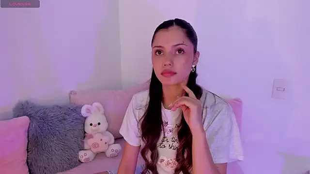 Brisa blue online show from May 2026 06:37:02 PM