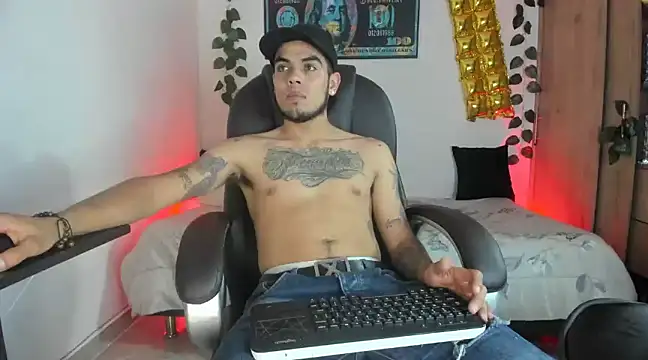 mikee scooth online show from February 2025 05:16:01 AM