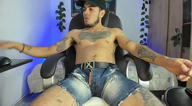 mikee scooth online show from February 2025 05:14:02 AM