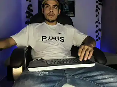 mikee scooth online show from March 2025 12:52:02 AM