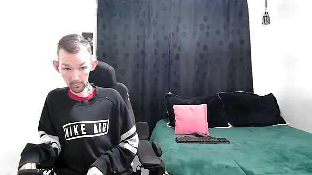 Sophia and Thomas online show from March 2025 10:33:01 AM