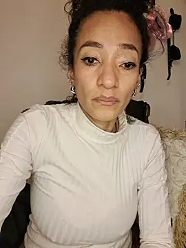 SamaraMartinez online show from April 2026 08:06:01 PM