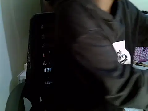 Caryyyl online show from April 2026 08:08:01 AM