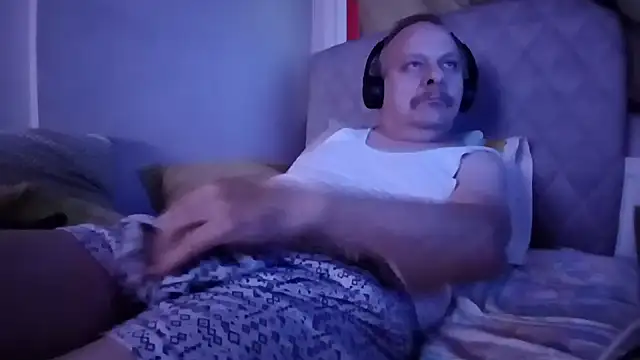 amylrmm1903 online show from November 2025 02:12:02 PM