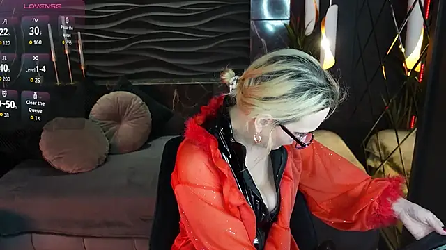 Snapshot of Queen_Anna_ chatting on February 2026 01:42:02 PM Queen Anna online show from February 2026 01:42:02 PM