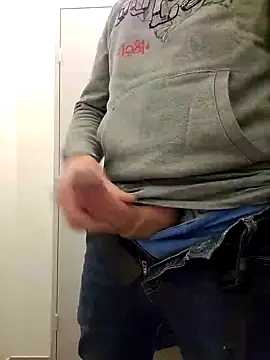 Snapshot of Veinedur chatting on January 2025 02:00:01 PM Veinedur online show from January 2025 02:00:01 PM