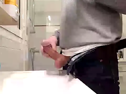 Snapshot of Veinedur chatting on February 2025 08:03:02 PM Veinedur online show from February 2025 08:03:02 PM