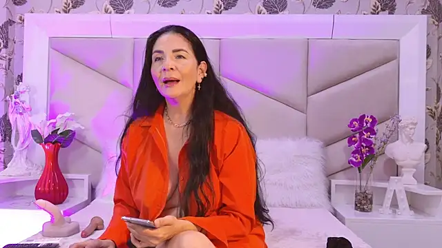 AlizonMoreti online show from February 2026 01:15:01 PM