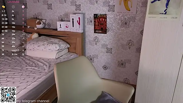 HalieCross online show from December 2024 02:08:02 PM