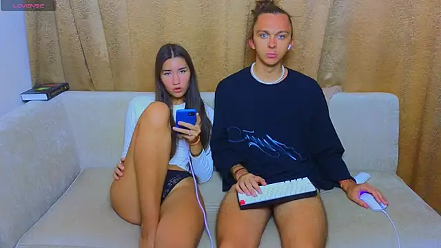 Snapshot of do_u_know_them chatting on January 2025 06:30:02 AM do u know them online show from January 2025 06:30:02 AM