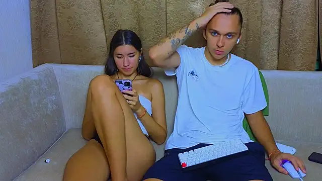 Snapshot of do_u_know_them chatting on February 2025 12:24:01 PM do u know them online show from February 2025 12:24:01 PM