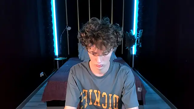 LukeSweet online show from July 2026 04:22:01 PM