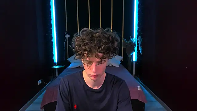 LukeSweet online show from July 2026 12:40:01 PM