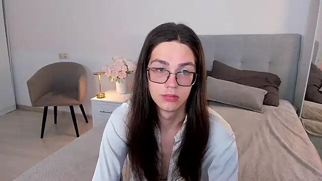 Alfreda Mills online show from September 2025 10:50:02 AM