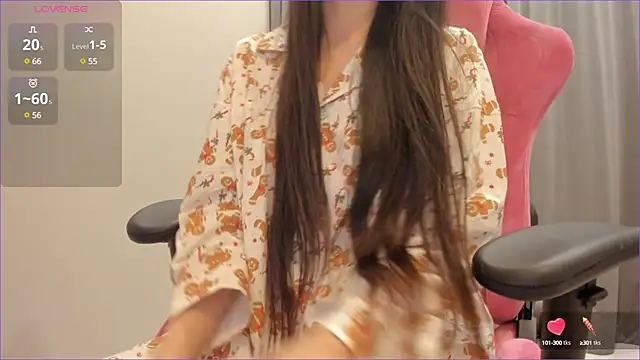 Snapshot of sweetiebunny22 chatting on December 2024 04:29:02 PM sweetiebunny22 online show from December 2024 04:29:02 PM