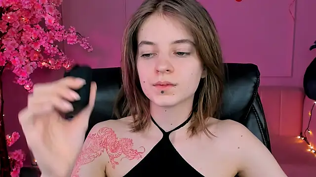 TinaDavil online show from February 2025 05:38:02 PM