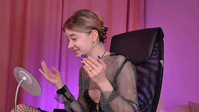 TinaDavil online show from December 2025 09:16:01 AM