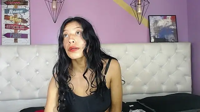 Snapshot of karolinee_66_ chatting on December 2024 08:11:01 AM karolinee 66 online show from December 2024 08:11:01 AM