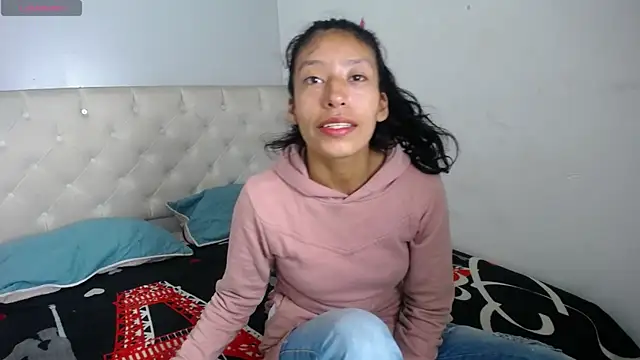 Snapshot of karolinee_66_ chatting on December 2024 03:25:02 AM karolinee 66 online show from December 2024 03:25:02 AM