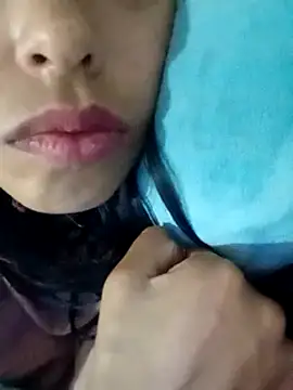 Snapshot of karolinee_66_ chatting on January 2025 04:33:01 AM karolinee 66 online show from January 2025 04:33:01 AM