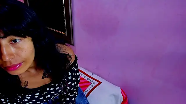 Snapshot of karolinee_66_ chatting on October 2025 02:40:01 PM karolinee 66 online show from October 2025 02:40:01 PM