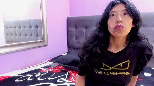 karolinee 66  online show from July 2026 04:26:02 AM