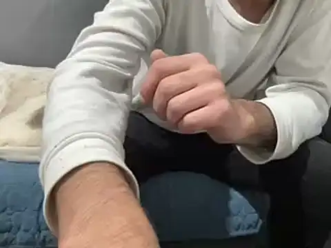 4small4inchlol online show from February 2025 10:40:02 AM