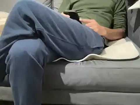 4small4inchlol online show from March 2025 06:30:01 PM