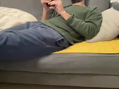 4small4inchlol online show from December 2025 11:46:02 PM