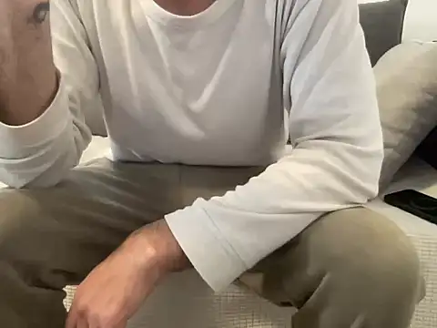 4small4inchlol online show from March 2026 12:57:02 PM