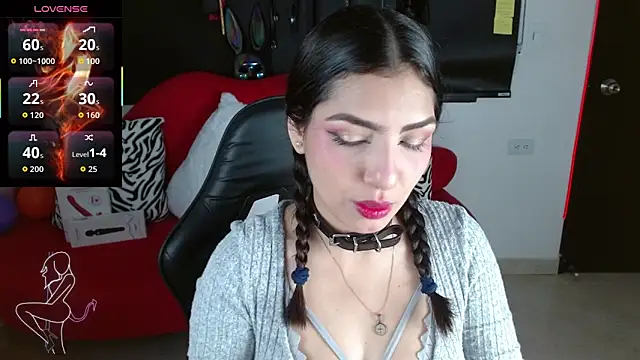 Carolaine69  online show from May 2026 01:28:02 PM