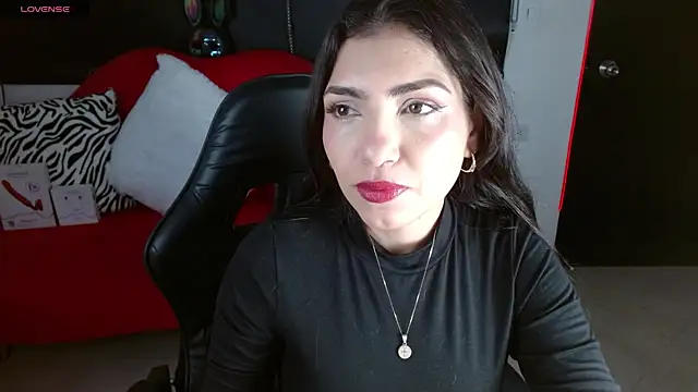 Carolaine69  online show from July 2026 01:19:01 PM