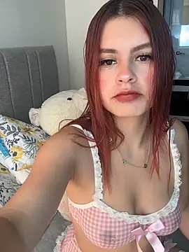 Isa smeraldy online show from February 2026 02:54:02 PM