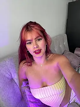 Isa smeraldy online show from July 2026 08:07:01 PM