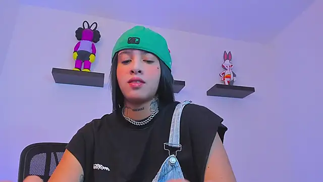 Gangster Girl online show from March 2025 11:05:02 PM