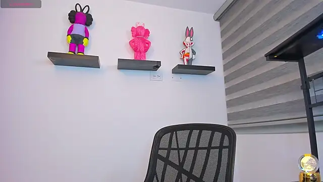 Gangster Girl online show from April 2026 04:35:02 AM